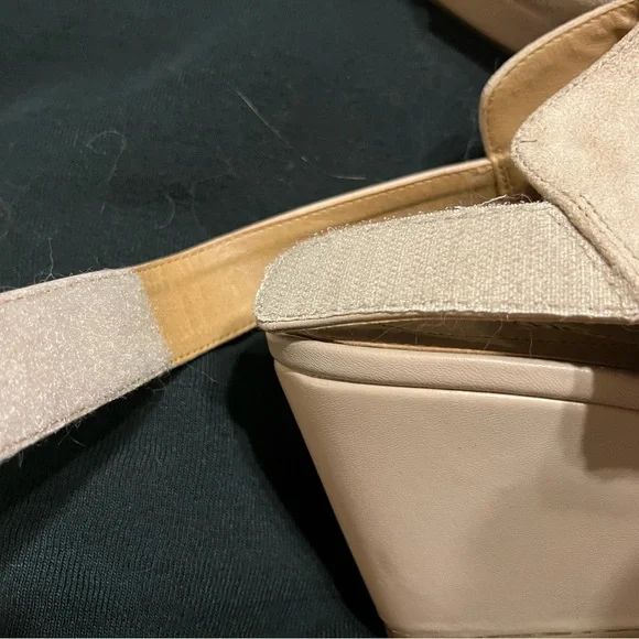 ComfortView Wedge Open Toe Slingback Sandal. Size 8W. - Picture 2 of 5